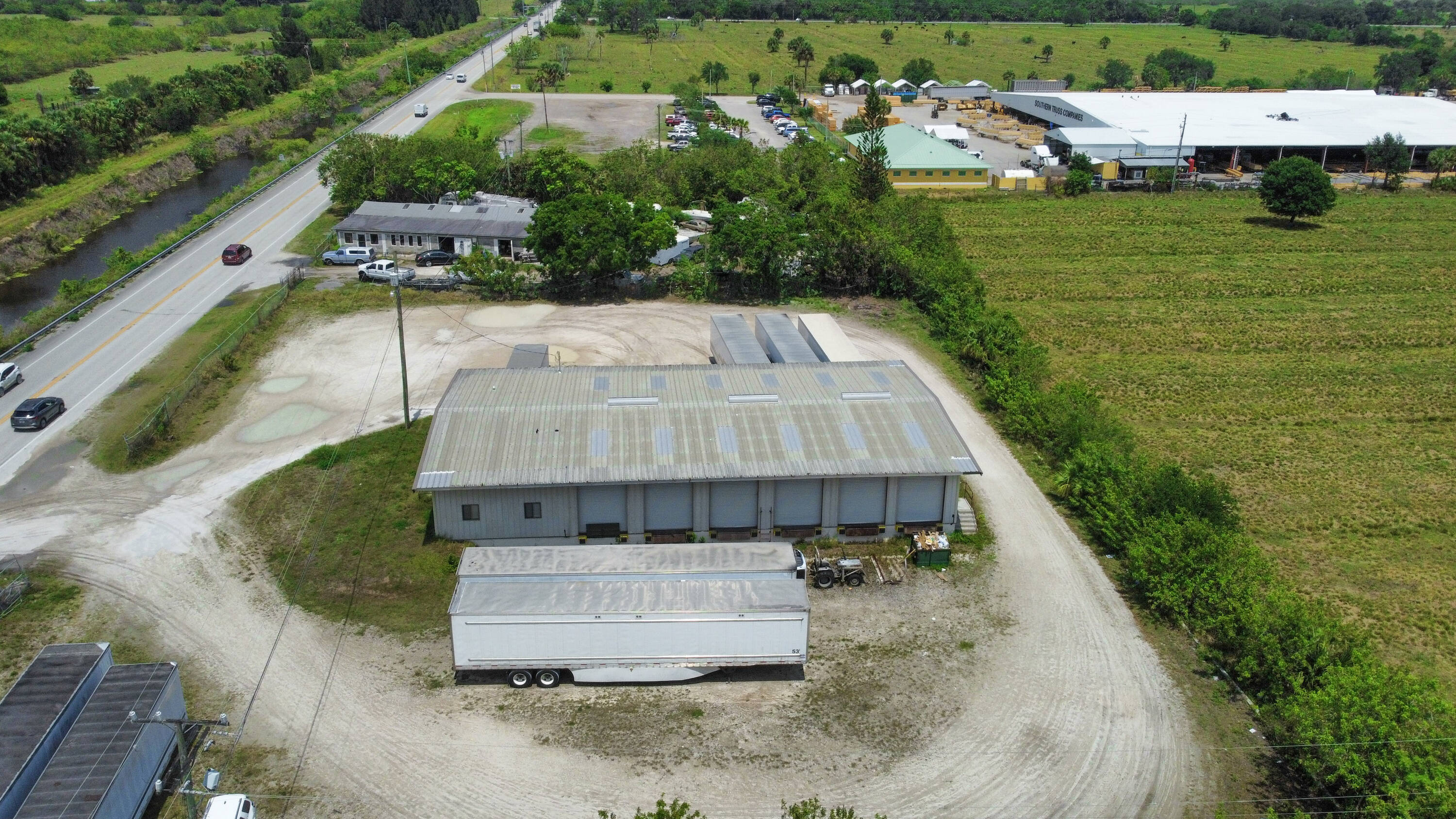 Industrial Cross-docking Warehouse